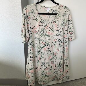 Lularoe Cream Green Pink Floral Split Hem Tunic Top Size XL